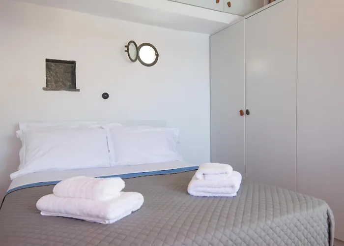 Ceramic Lempesis House *