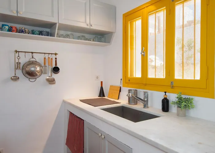 Ceramic Lempesis House *